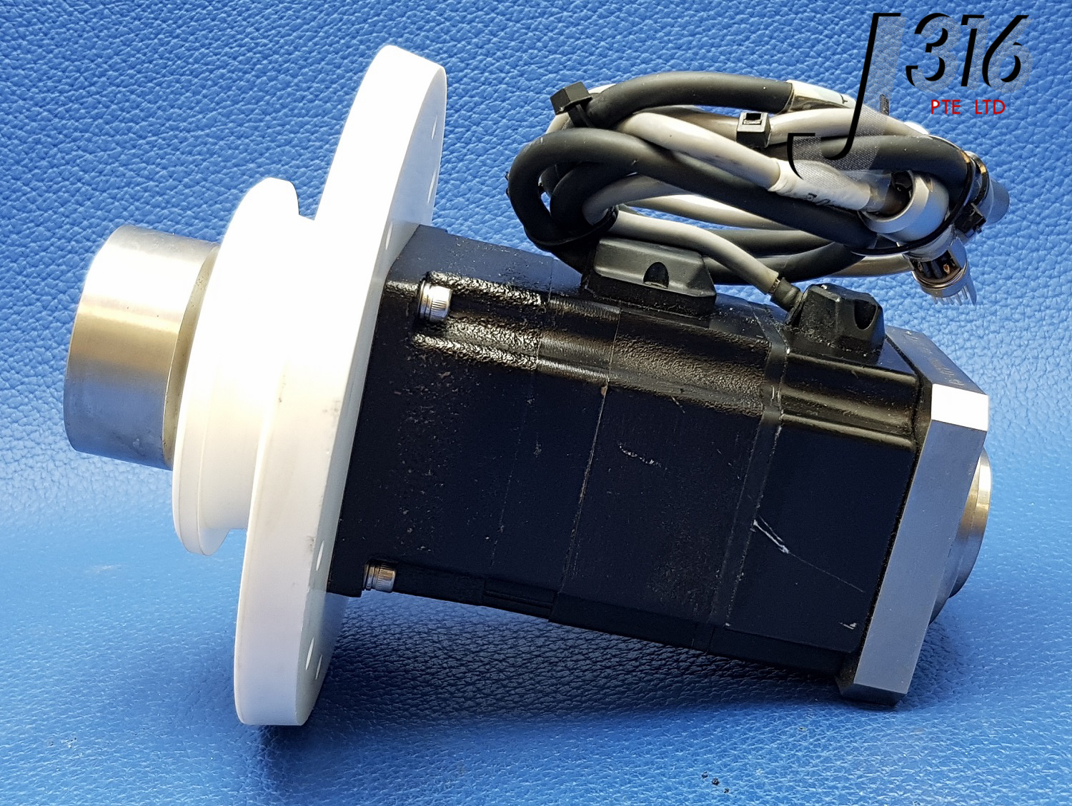 5846 TRUST AUTOMATION SE SERIES SERVOMOTOR 3PHASE 200W 200V SE840